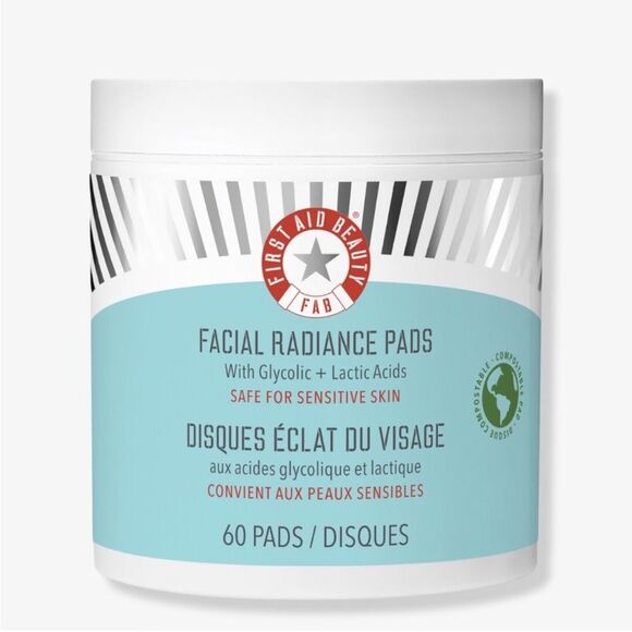 First Aid Beauty Facial Radiance Pads - Picture 1 of 5